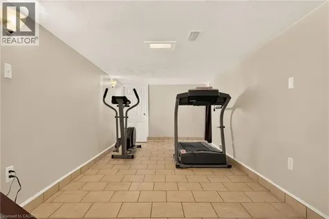277 Normanhurst Avenue Hamilton ON L8H 5N3