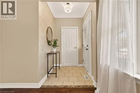 277 Normanhurst Avenue Hamilton ON L8H 5N3