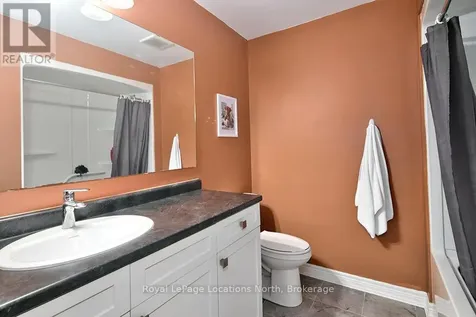 38 Plewes Drive Collingwood ON L9Y 3B7