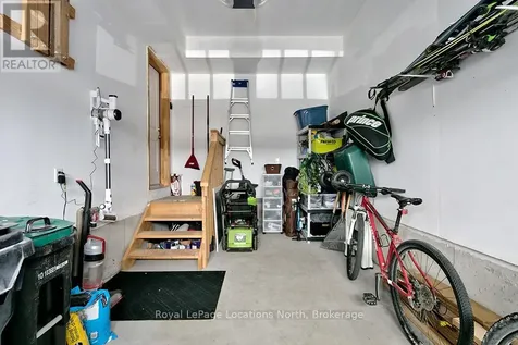 38 Plewes Drive Collingwood ON L9Y 3B7