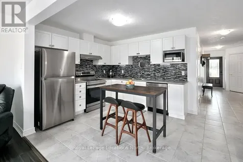 38 Plewes Drive Collingwood ON L9Y 3B7