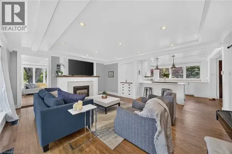 760 Kingsway Drive Burlington ON L7T 3H4