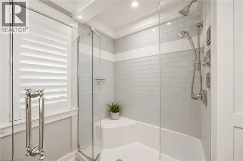 760 Kingsway Drive Burlington ON L7T 3H4