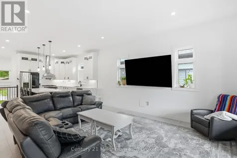 113 Smallman Drive Wasaga Beach ON L9Z 1L3