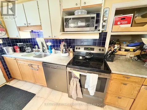 14 Glanworth Avenue St. Thomas ON N5R 1E7
