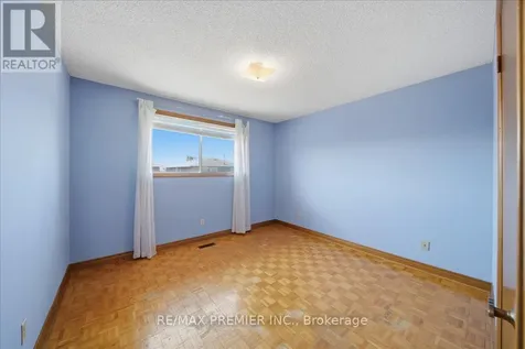 130 Jackman Crescent Vaughan (west Woodbridge) ON L4L 6P2