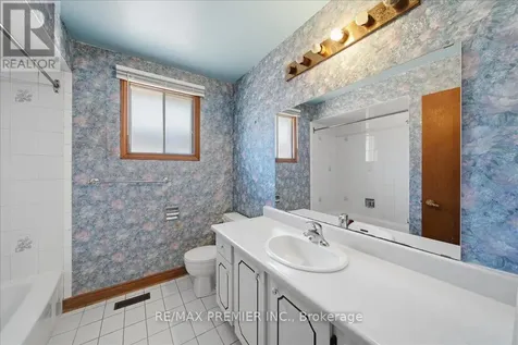 130 Jackman Crescent Vaughan (west Woodbridge) ON L4L 6P2