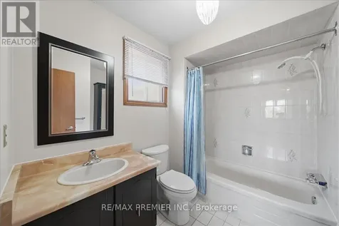 130 Jackman Crescent Vaughan (west Woodbridge) ON L4L 6P2