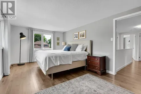 69 Hawk Crescent Ottawa ON K1V 9G8