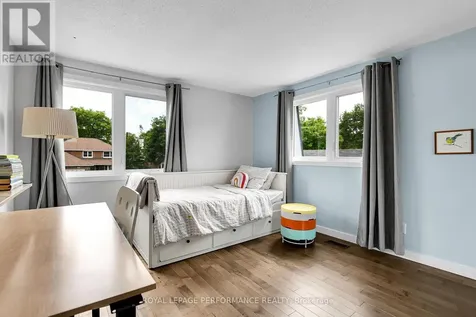 69 Hawk Crescent Ottawa ON K1V 9G8