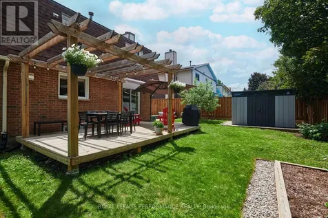 69 Hawk Crescent Ottawa ON K1V 9G8