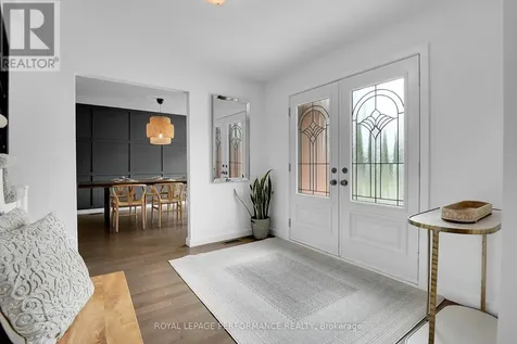 69 Hawk Crescent Ottawa ON K1V 9G8