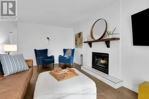 69 Hawk Crescent Ottawa ON K1V 9G8