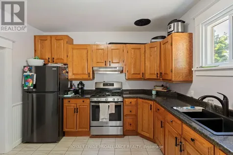 144-146 George Street Brockville ON K6V 3W2