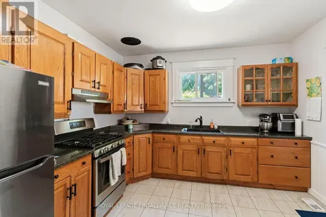 144-146 George Street Brockville ON K6V 3W2