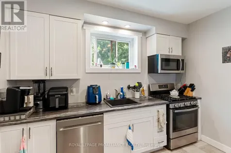 144-146 George Street Brockville ON K6V 3W2