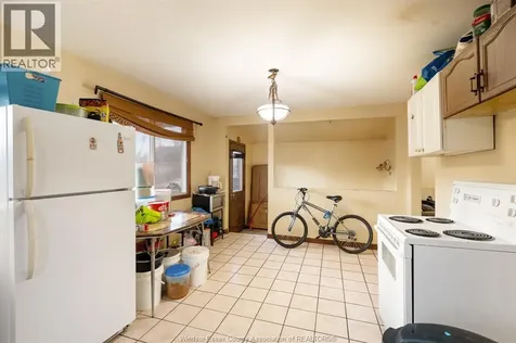 497 Caron Avenue Windsor ON N9A 5B5
