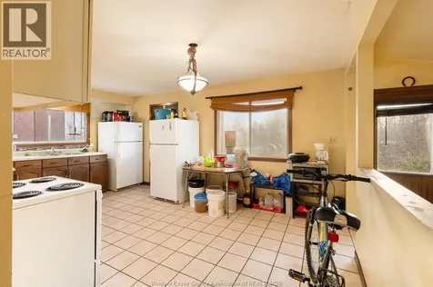 497 Caron Avenue Windsor ON N9A 5B5