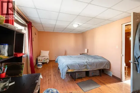 497 Caron Avenue Windsor ON N9A 5B5