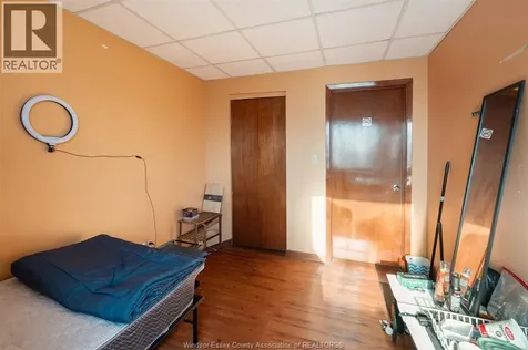 497 Caron Avenue Windsor ON N9A 5B5