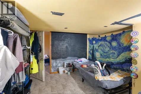 497 Caron Avenue Windsor ON N9A 5B5