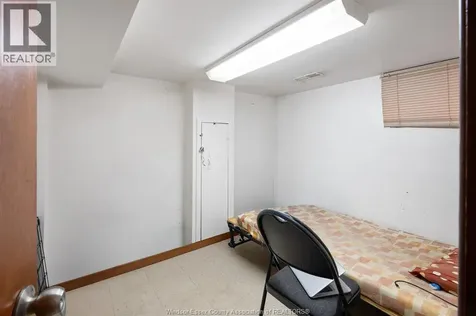 497 Caron Avenue Windsor ON N9A 5B5