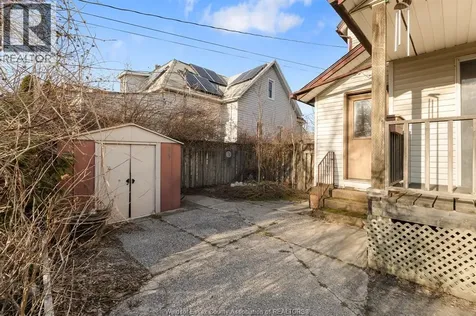 497 Caron Avenue Windsor ON N9A 5B5
