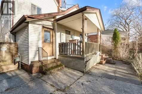 497 Caron Avenue Windsor ON N9A 5B5