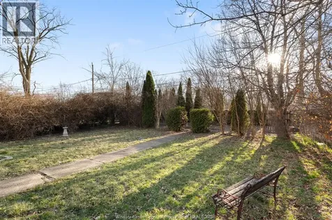 497 Caron Avenue Windsor ON N9A 5B5