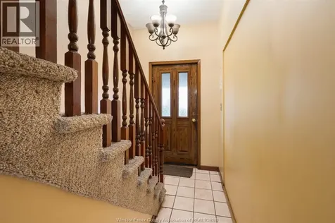 497 Caron Avenue Windsor ON N9A 5B5