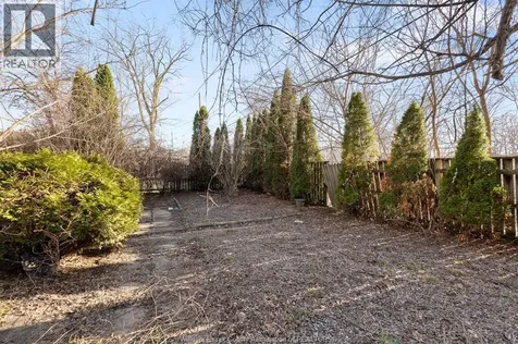 497 Caron Avenue Windsor ON N9A 5B5