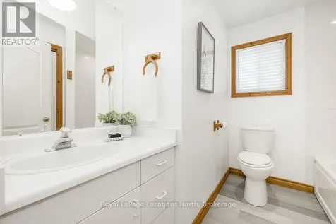 39 Mccague Street Wasaga Beach ON L9Z 2E5