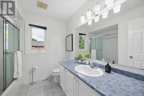 63 Mcbeth Place Whitby (brooklin) ON L1M 1E7