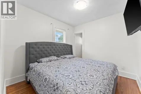 2307 Fraser Avenue Windsor ON N8X 3Z8