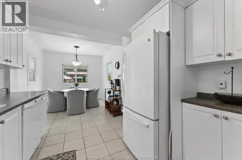 2307 Fraser Avenue Windsor ON N8X 3Z8