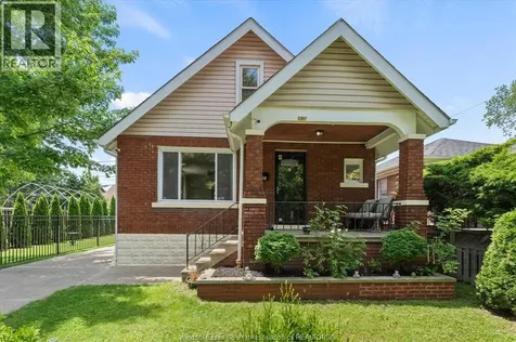 2307 Fraser Avenue Windsor ON N8X 3Z8
