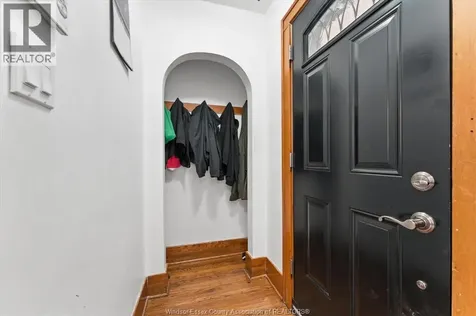 2307 Fraser Avenue Windsor ON N8X 3Z8