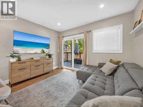 3760 Glenfield Windsor ON N9C 2B2