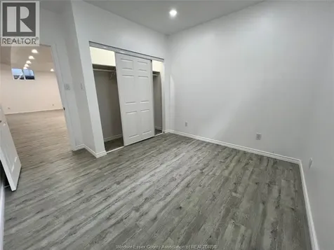 1498 Clearwater Avenue Windsor ON N8P 0E9