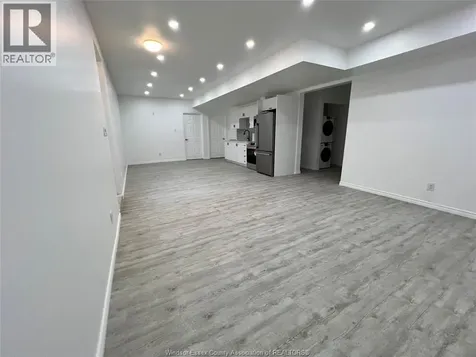 1498 Clearwater Avenue Windsor ON N8P 0E9