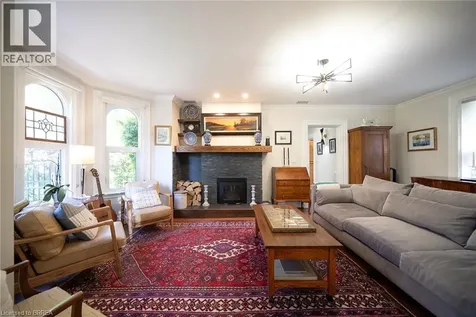 11 Chestnut Avenue Brantford ON N3T 4B9