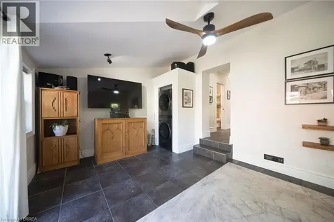 11 Chestnut Avenue Brantford ON N3T 4B9