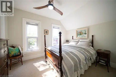 11 Chestnut Avenue Brantford ON N3T 4B9