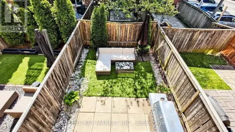 435 English Rose Lane Oakville (wc Wedgewood Creek) ON L6H 7S9