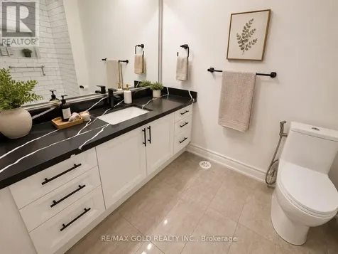 5 Lowes Hill Circle Caledon ON L7C 4H4