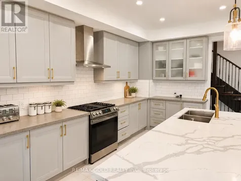 5 Lowes Hill Circle Caledon ON L7C 4H4