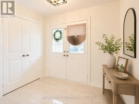 5 Lowes Hill Circle Caledon ON L7C 4H4