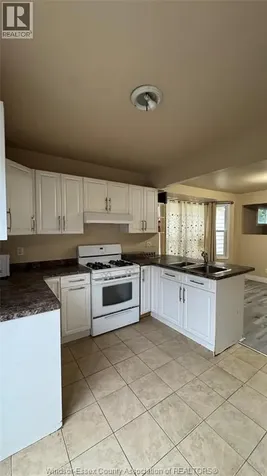 408 Elm Avenue Windsor ON N9A 5H1