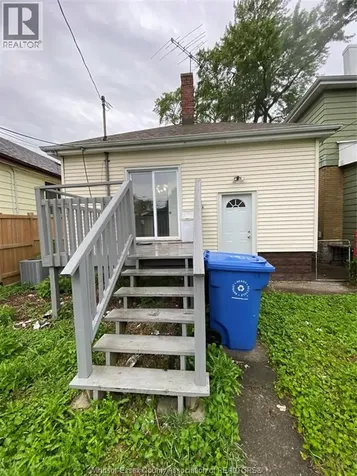 408 Elm Avenue Windsor ON N9A 5H1