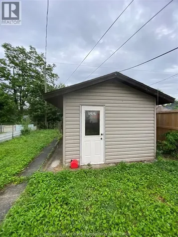 408 Elm Avenue Windsor ON N9A 5H1
